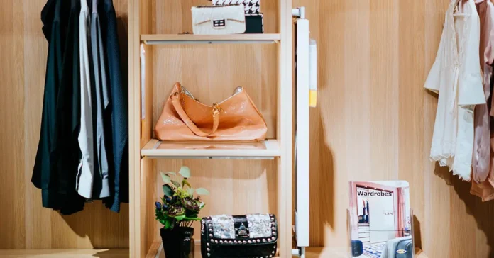 Effortless Wardrobe Decluttering – 5 Tips for a Tidy Closet Effortless Wardrobe Decluttering – 5 Tips for a Tidy Closet