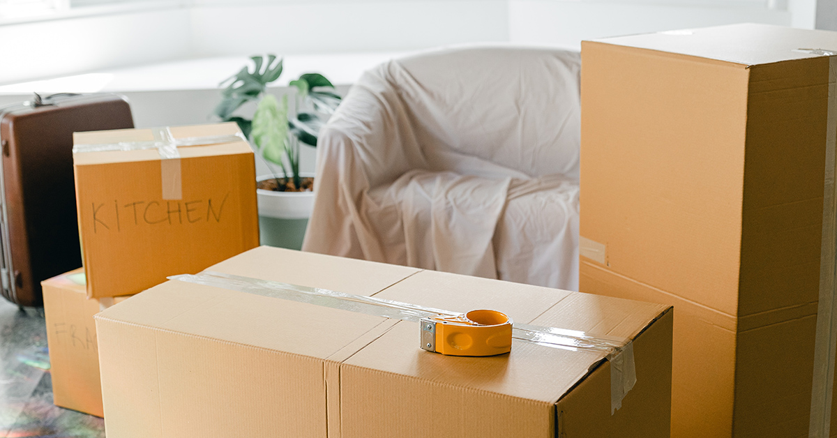 Simplifying Your Life: Top 10 Items to Store in Self Storage for a Clutter-Free Home